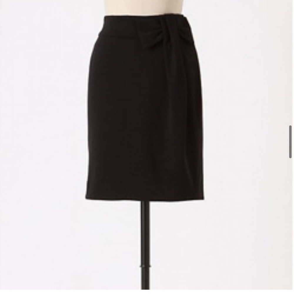 Anthropologie Taikonhu Askew Black Bow
Lined Skirt